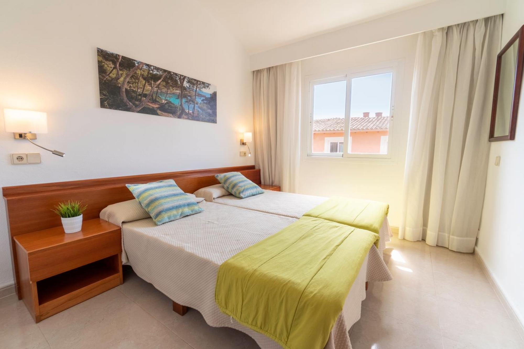 Aparthotel Ciudad Laurel Cala Millor  Habitación foto