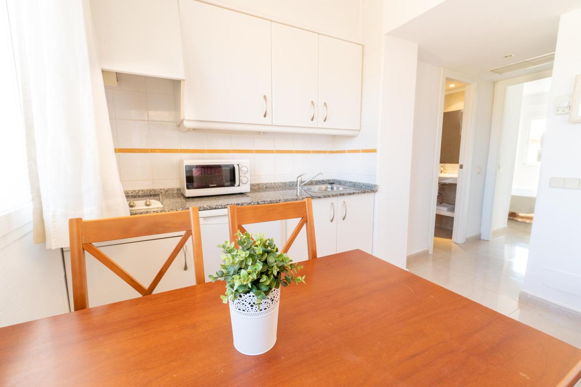 Aparthotel Ciudad Laurel Cala Millor  Habitación foto
